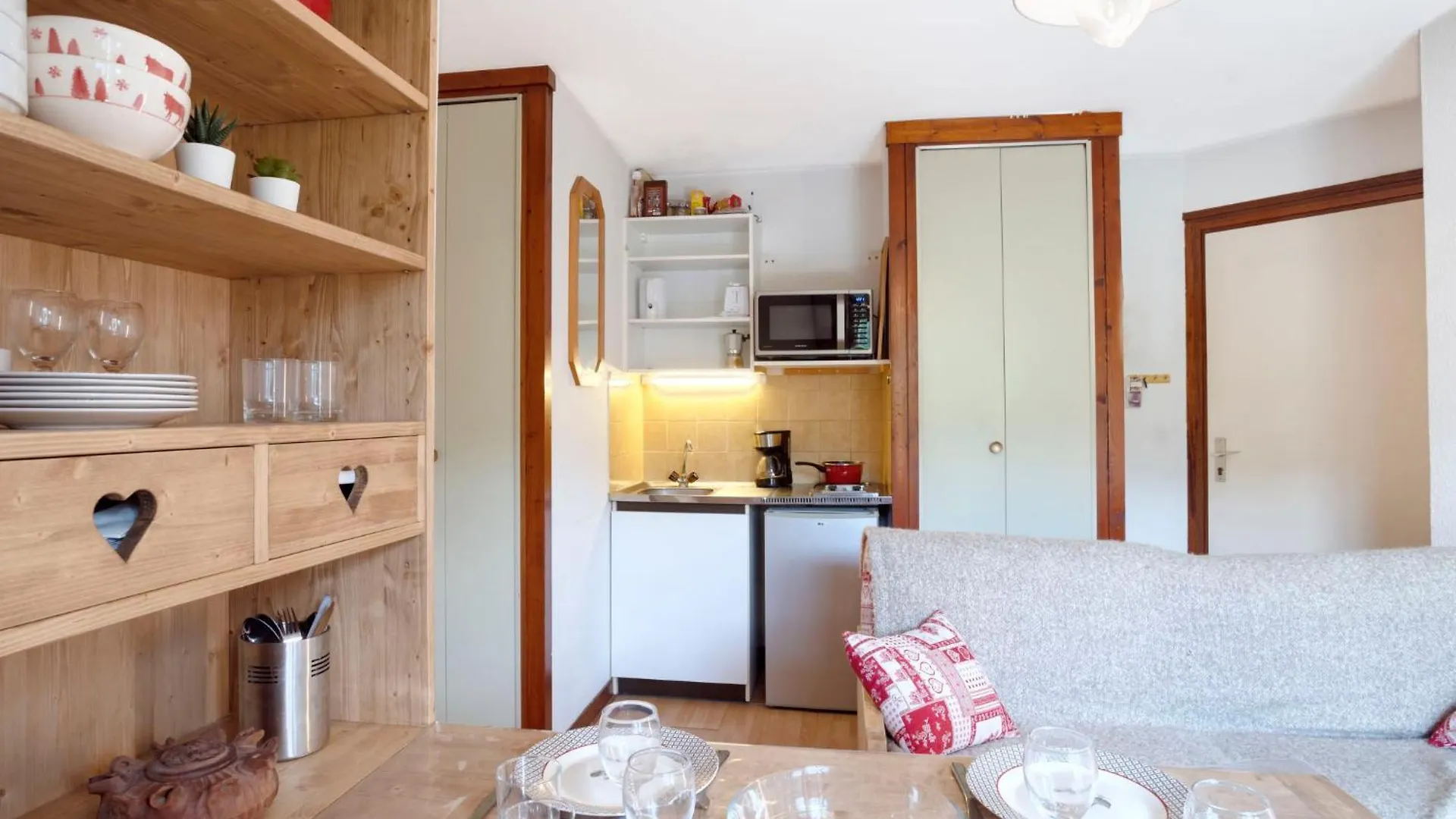 Apartment Studio Les Chalets Du Soleil By Interhome Saint-Gervais-les-Bains