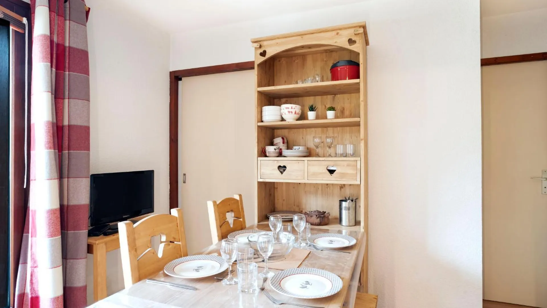 Apartment Studio Les Chalets Du Soleil By Interhome Saint-Gervais-les-Bains
